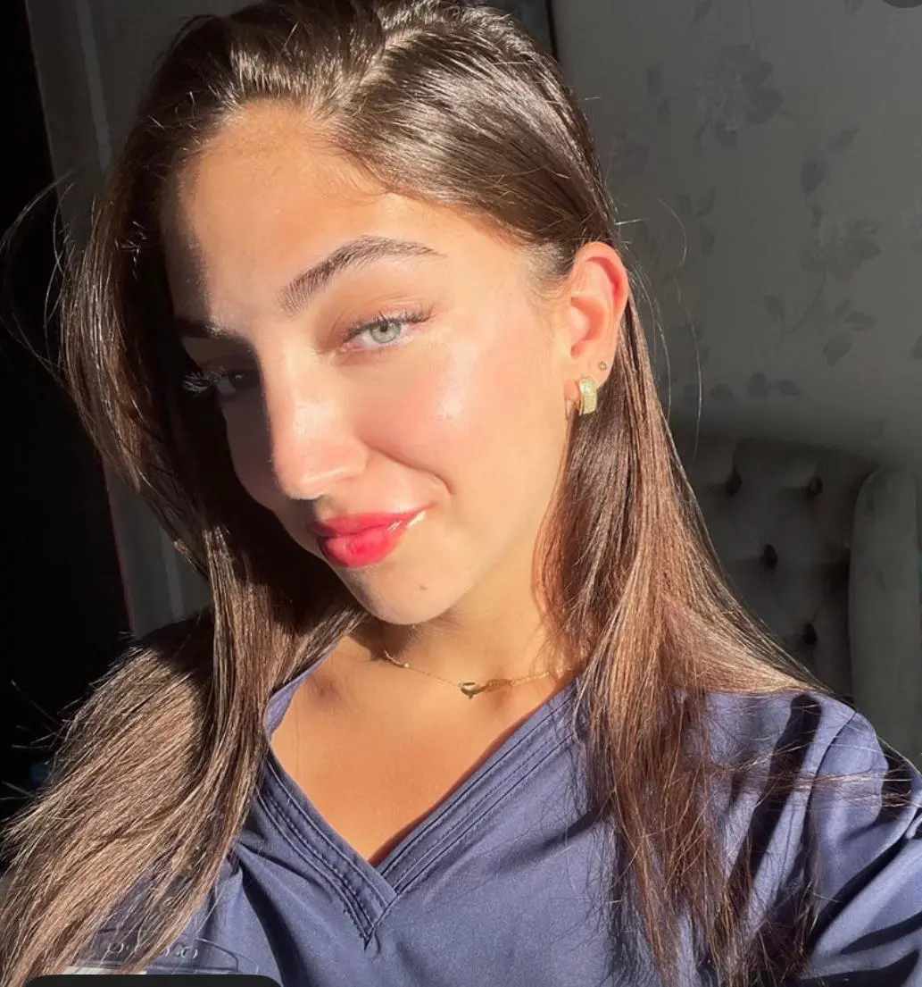 Tessa — Editor at Flavor Farmhouse